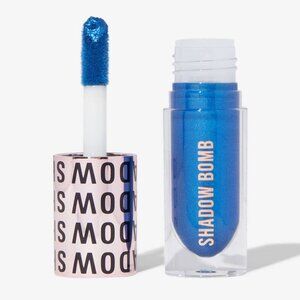 Makeup Revolution Shadow Bomb Cream Eyeshadow Dynamic Blue